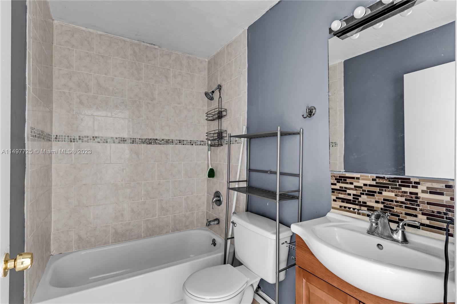 SAVANNAH APARTMENTS CONDO - Residential