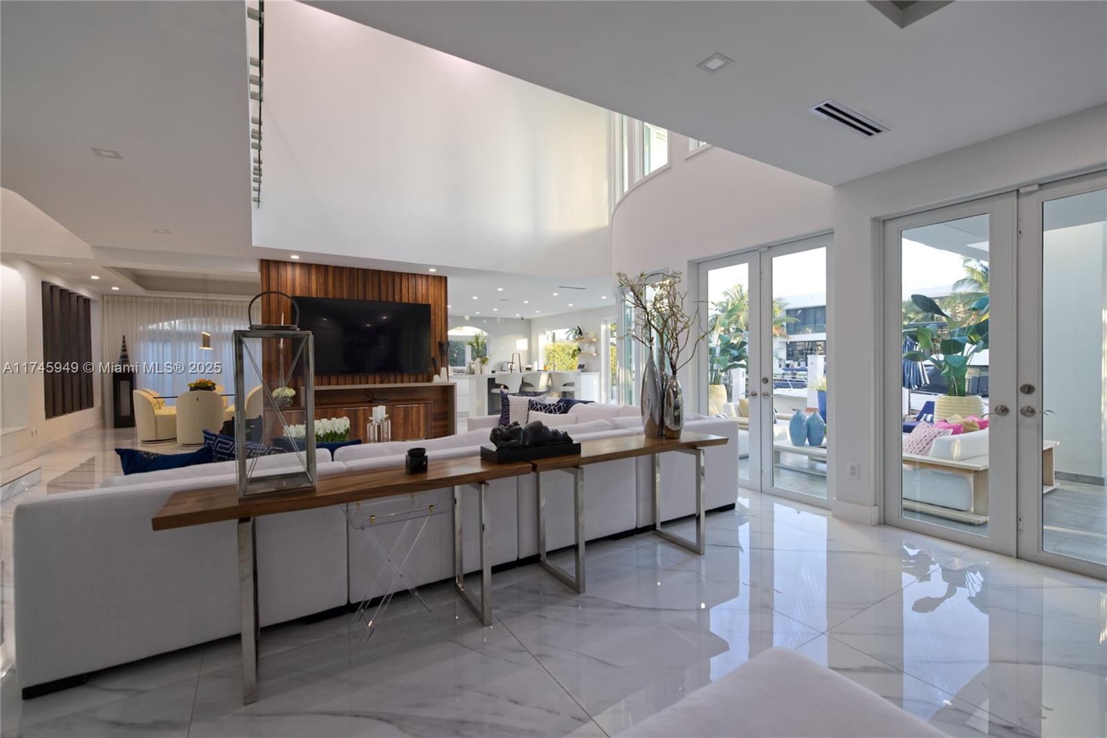EASTERN SHORES 1ST ADDN - Residential