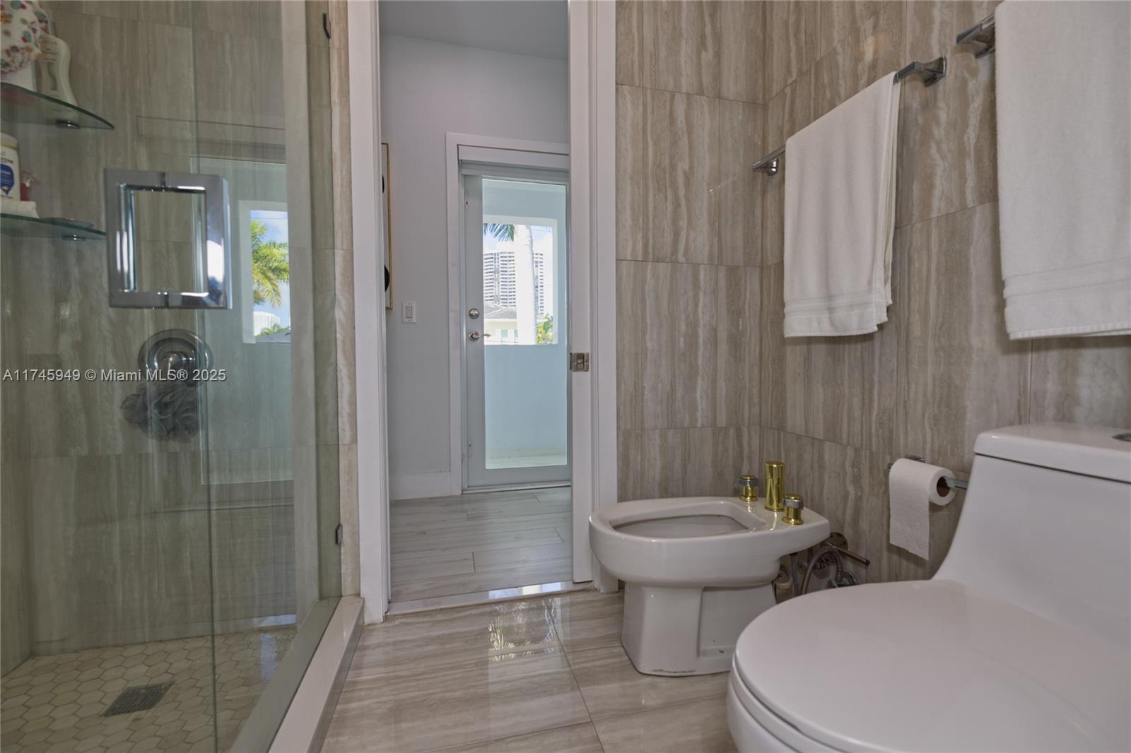 EASTERN SHORES 1ST ADDN - Residential