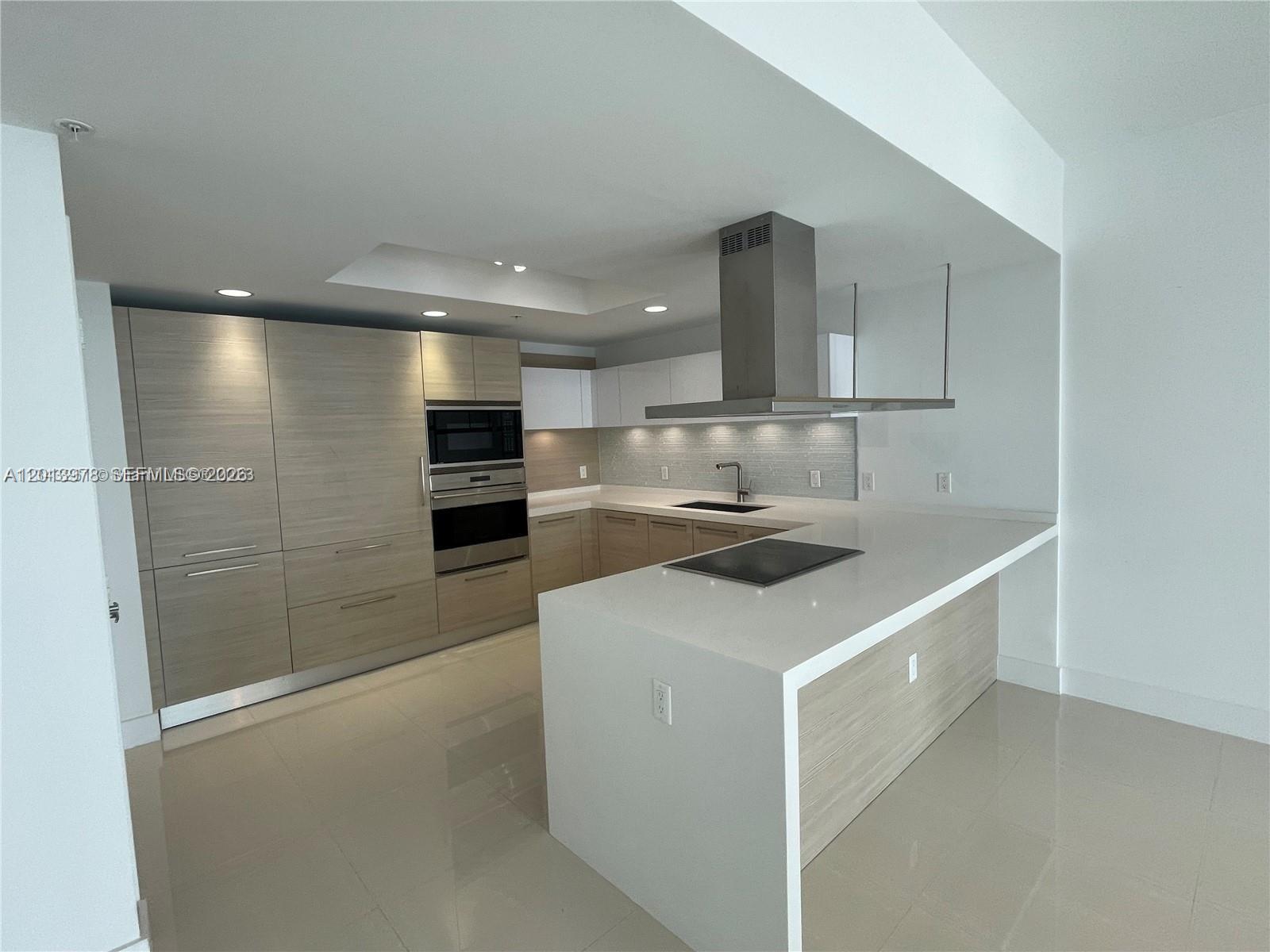 MARINA PALMS RESIDENCES N - Residential