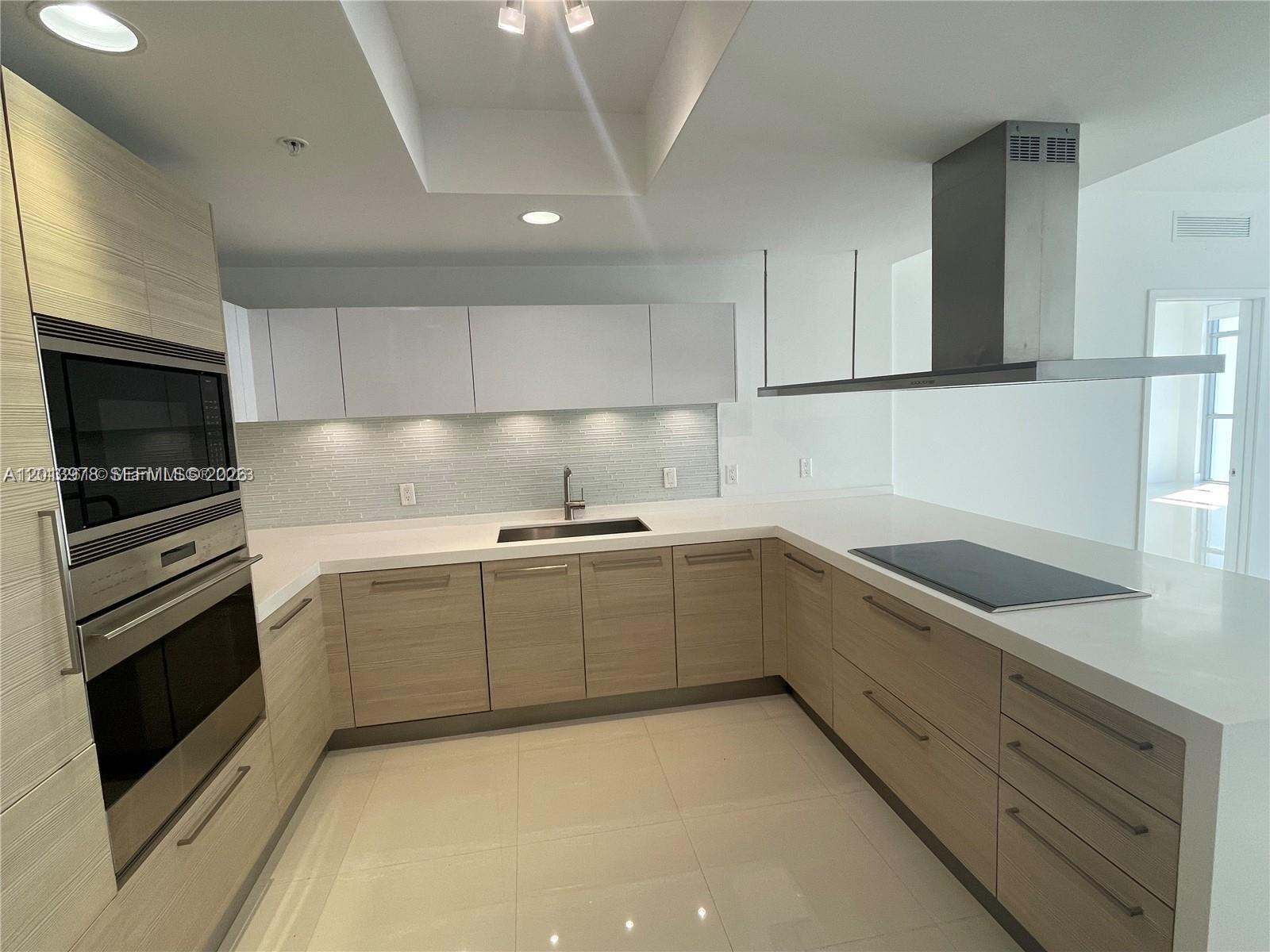 MARINA PALMS RESIDENCES N - Residential