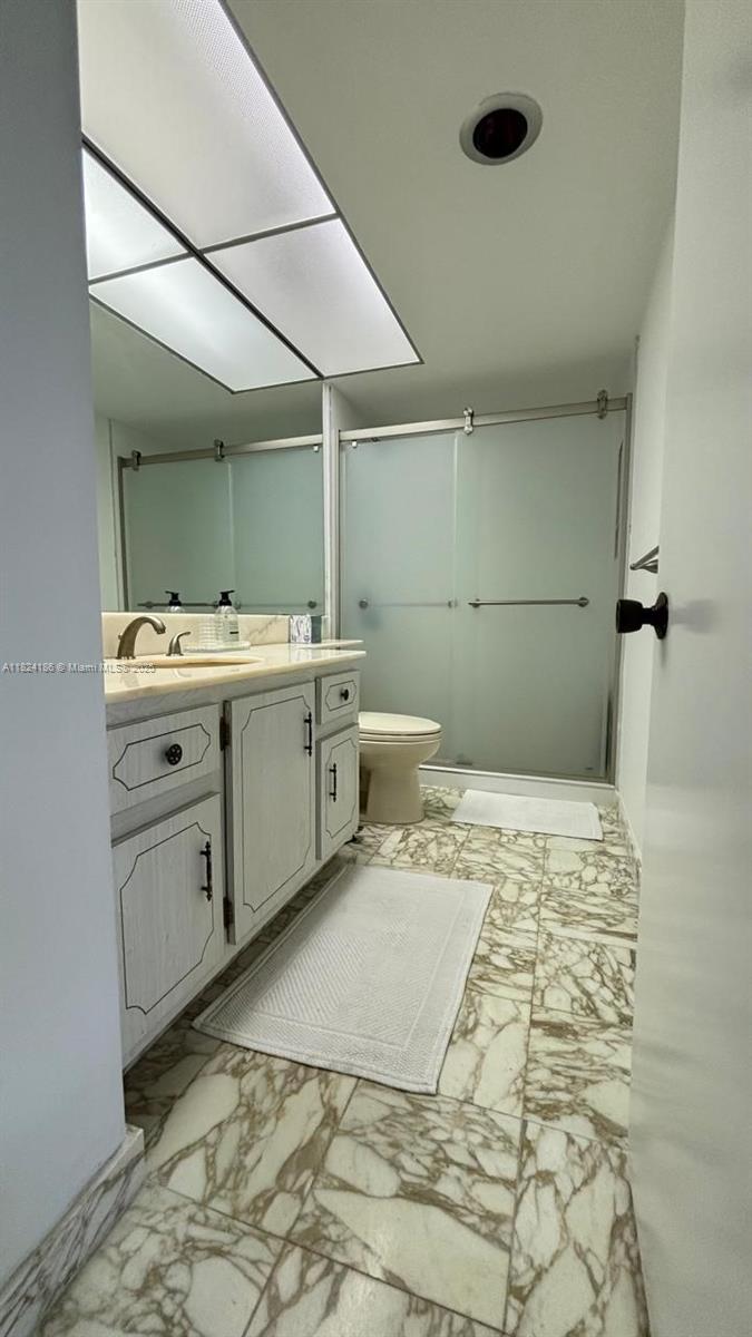 TOWERS OF KEY BISCAYNE CO - Residential Lease