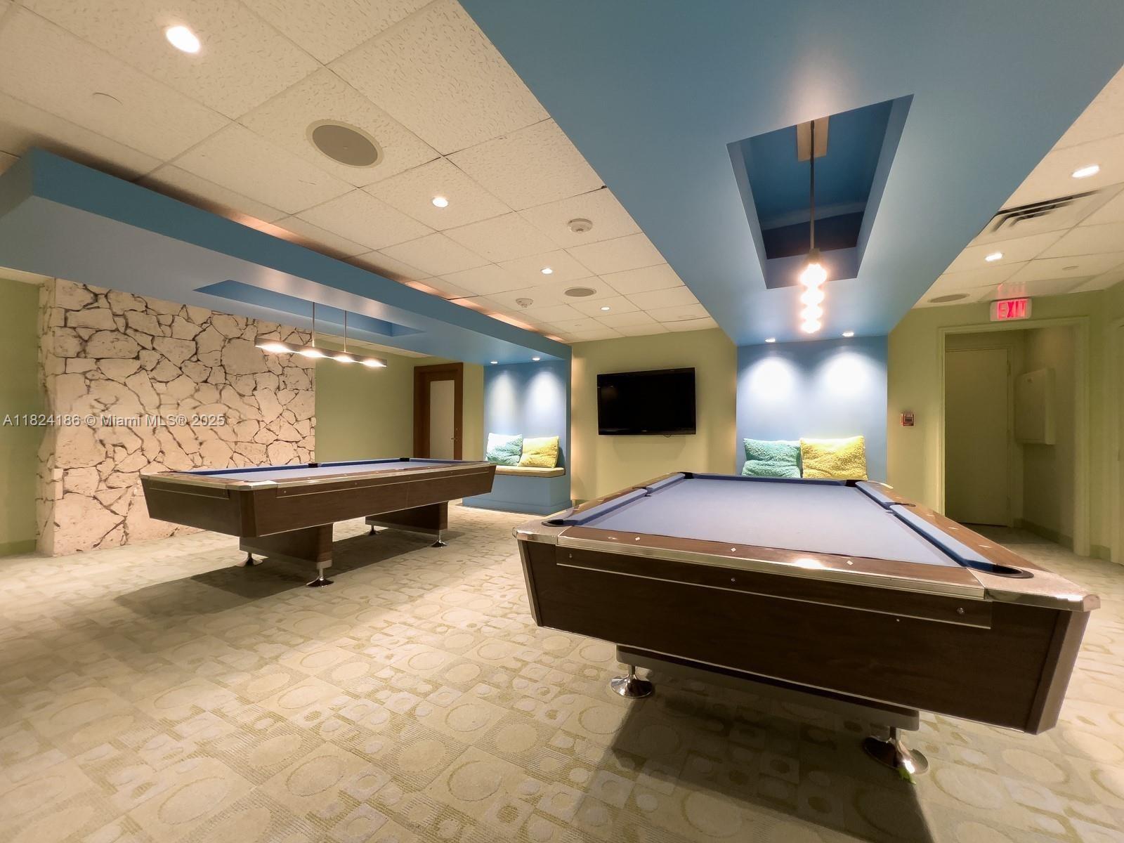 TOWERS OF KEY BISCAYNE CO - Residential Lease