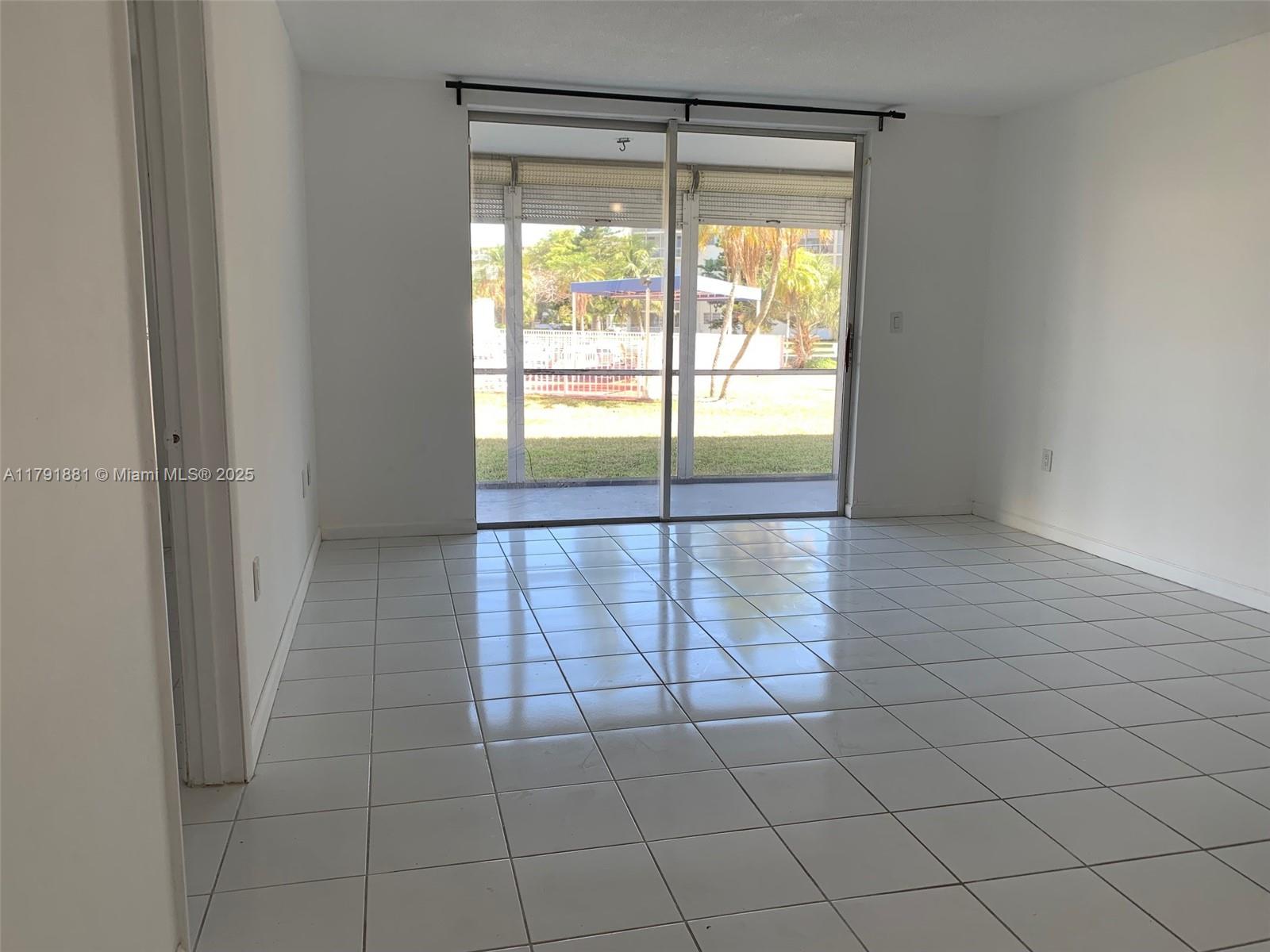 Rental Property at 2859 Leonard Dr G-109, Aventura, Miami-Dade County, Florida - Bedrooms: 1 
Bathrooms: 1  - $1,600 MO.