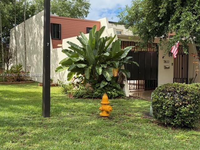 SUNSET PARK LAKE VILLAS S - Residential