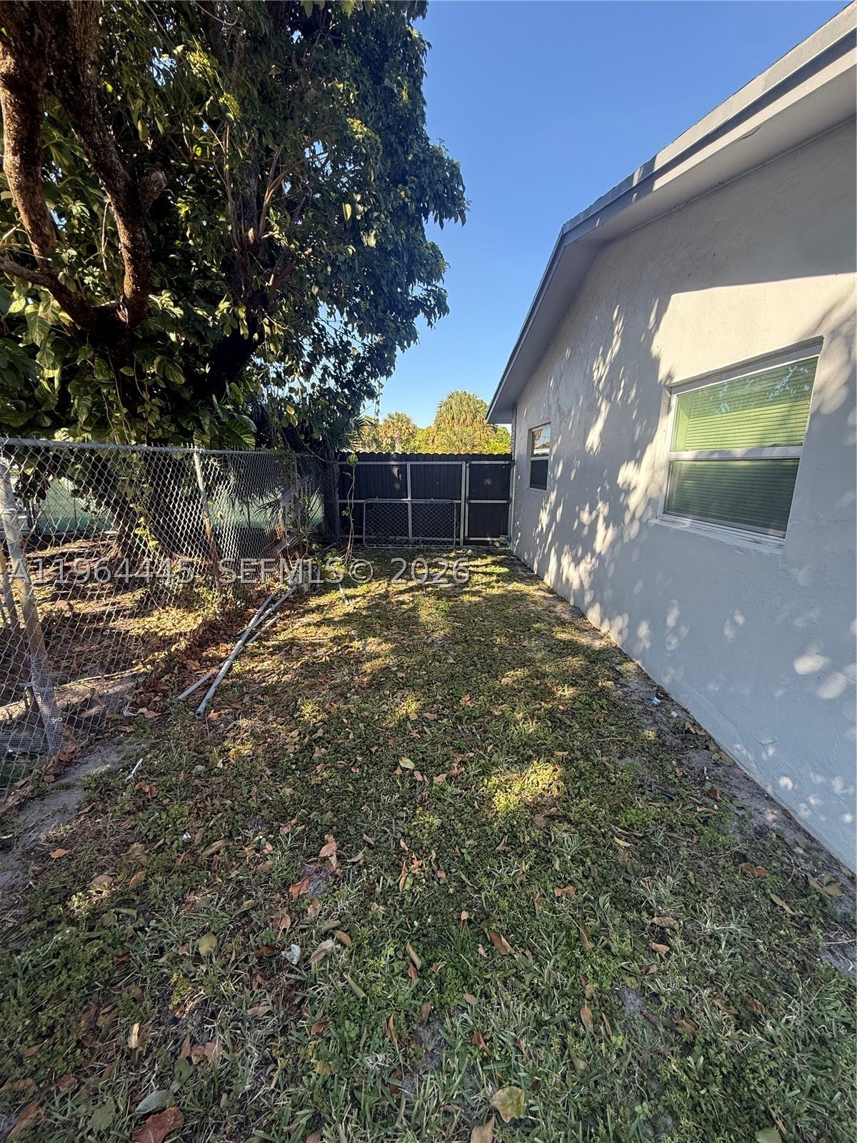 310 NE 38th St