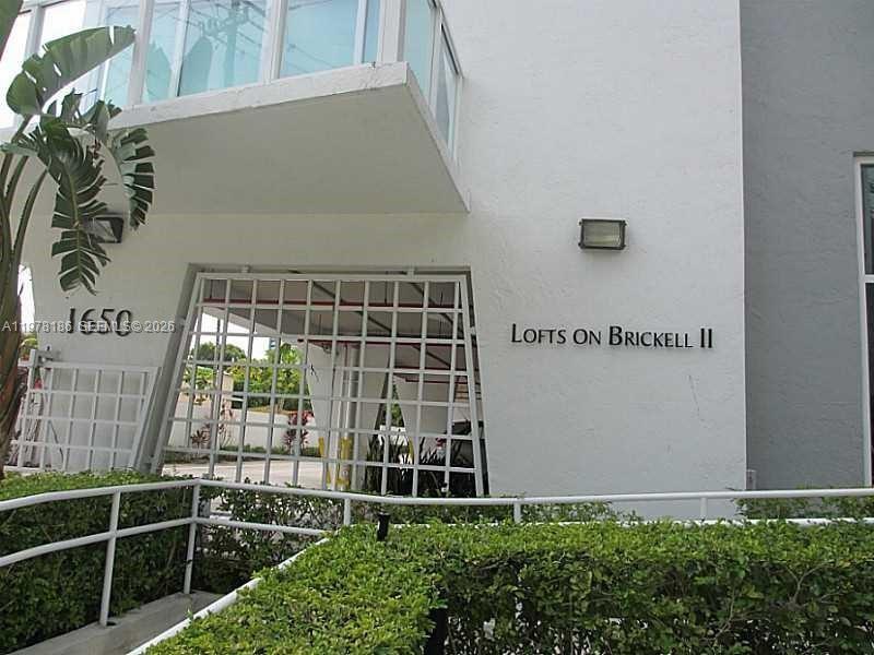 LOFTS ON BRICKELL II COND - Residential Lease