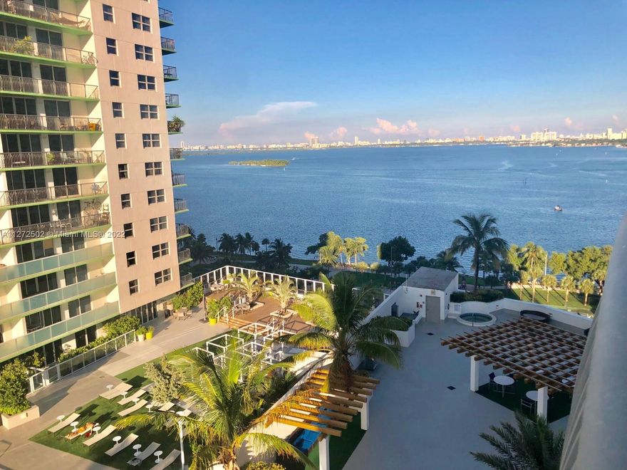1/1 with panoramic water and city views of Biscayne Bay and Miami Skyline. Wrap-around balcony, stainless steel applicances, granite countertops. Located in Miami's most vibrant location, close to Wynwood, Design District, Midtown and Downtown. Cable & Internet included in maintenance fee. Conveniently located a block from the new Publix, restaurants, American Airlines Arena, shops and much more. The resort-style building of Opera Tower has a circular architecture which is was designed by Rolando Llanes. Opera Tower offers great amenities including swimming pool, social event room, 24/7 security, valet parking, fully-equipped business center, state-of-the-art fitness center with cardio and training equipment.