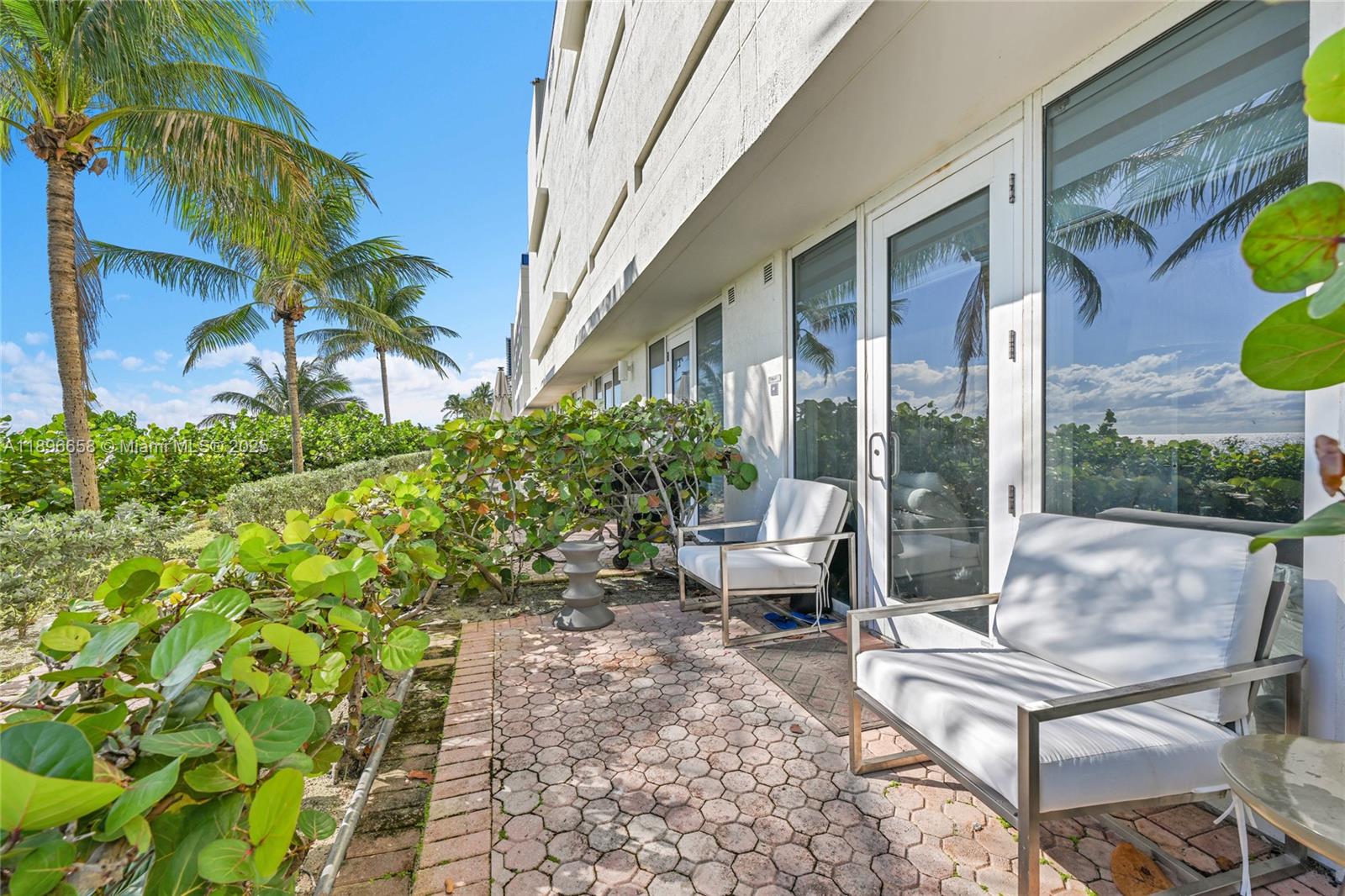 BEACH CLUB I - Residential