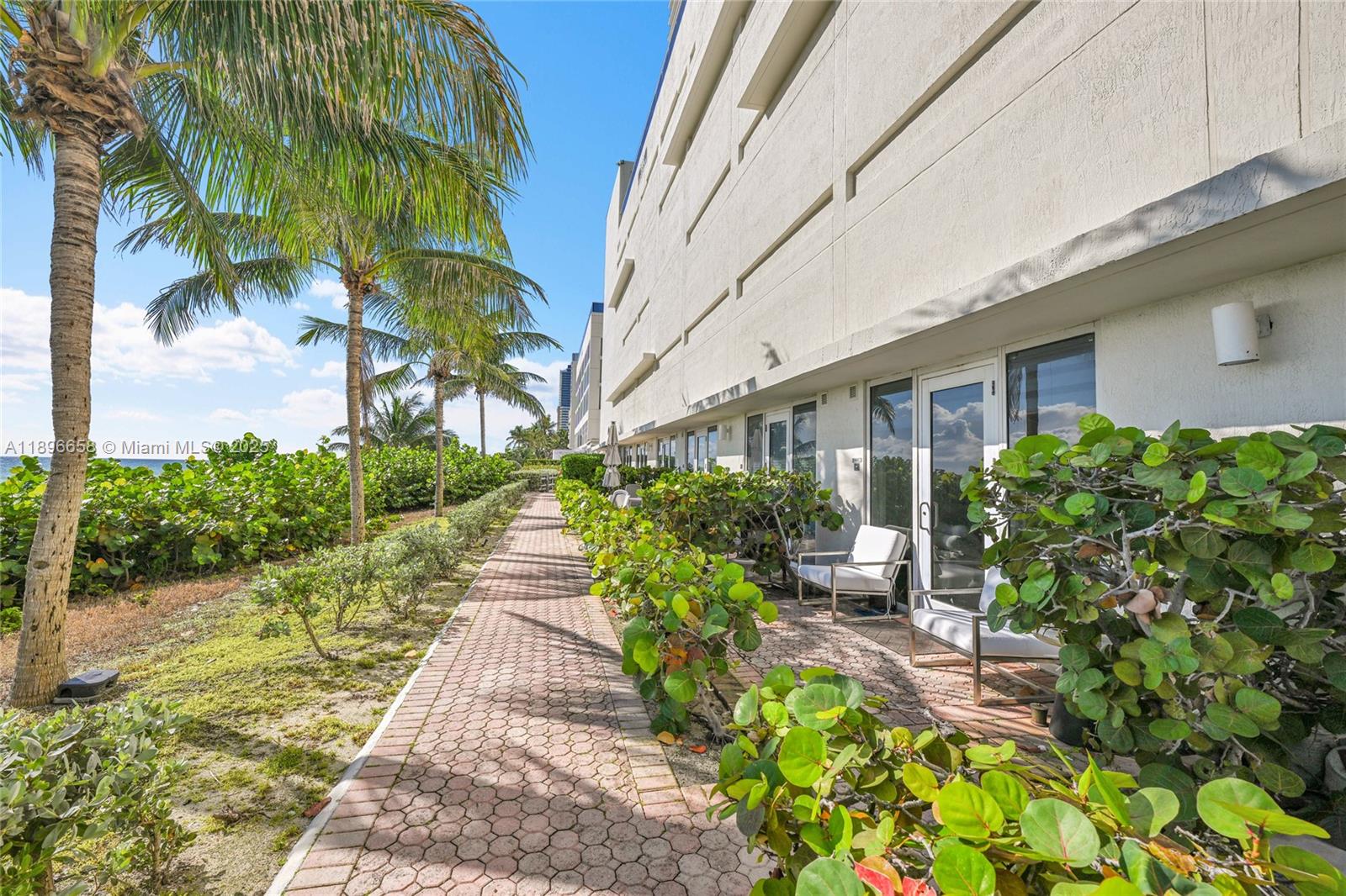 BEACH CLUB I - Residential