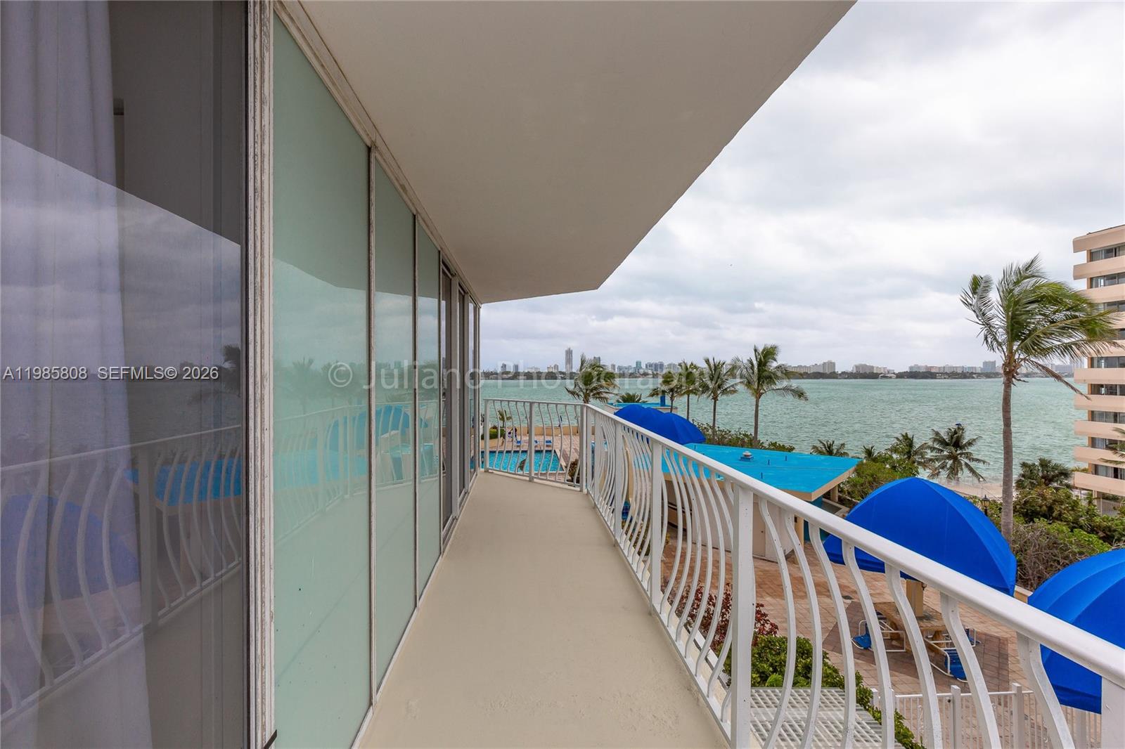 THE GRANDVIEW PALACE COND - Residential Lease