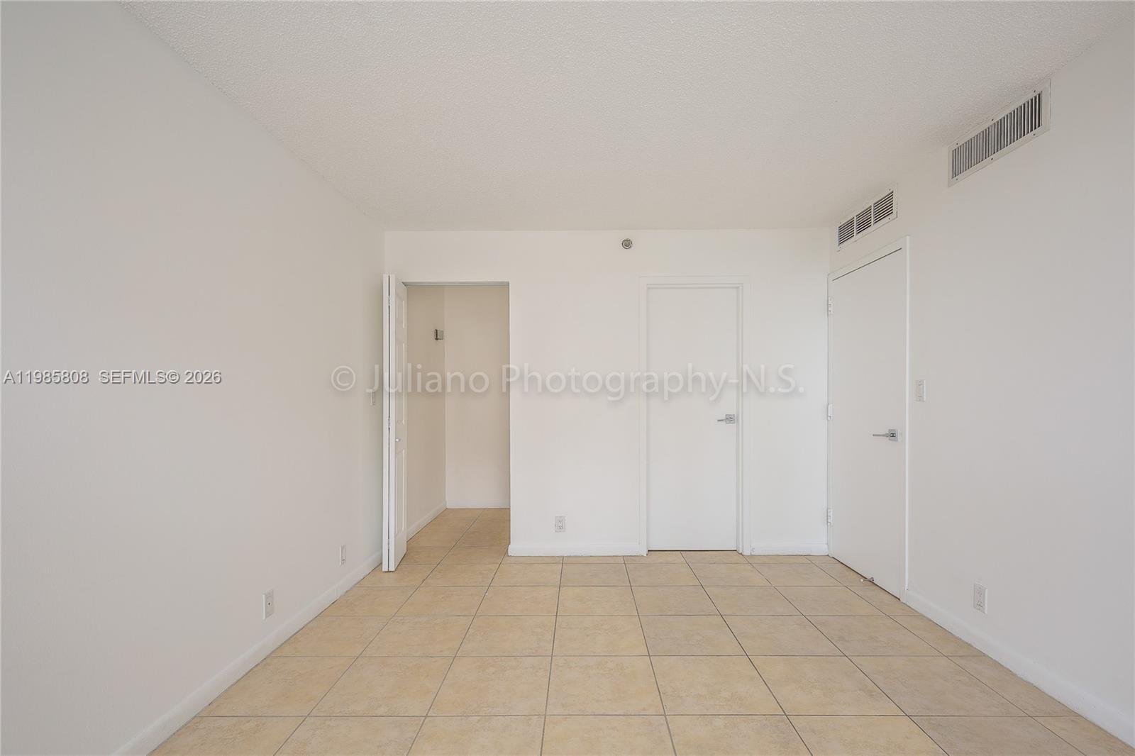 THE GRANDVIEW PALACE COND - Residential Lease