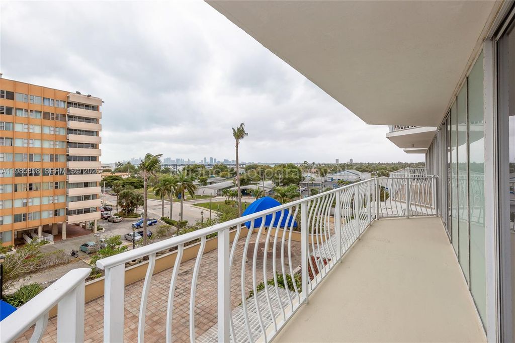 Photo of 7601 E Treasure Dr #607, North Bay Village, FL 33141 (MLS # A11985808)