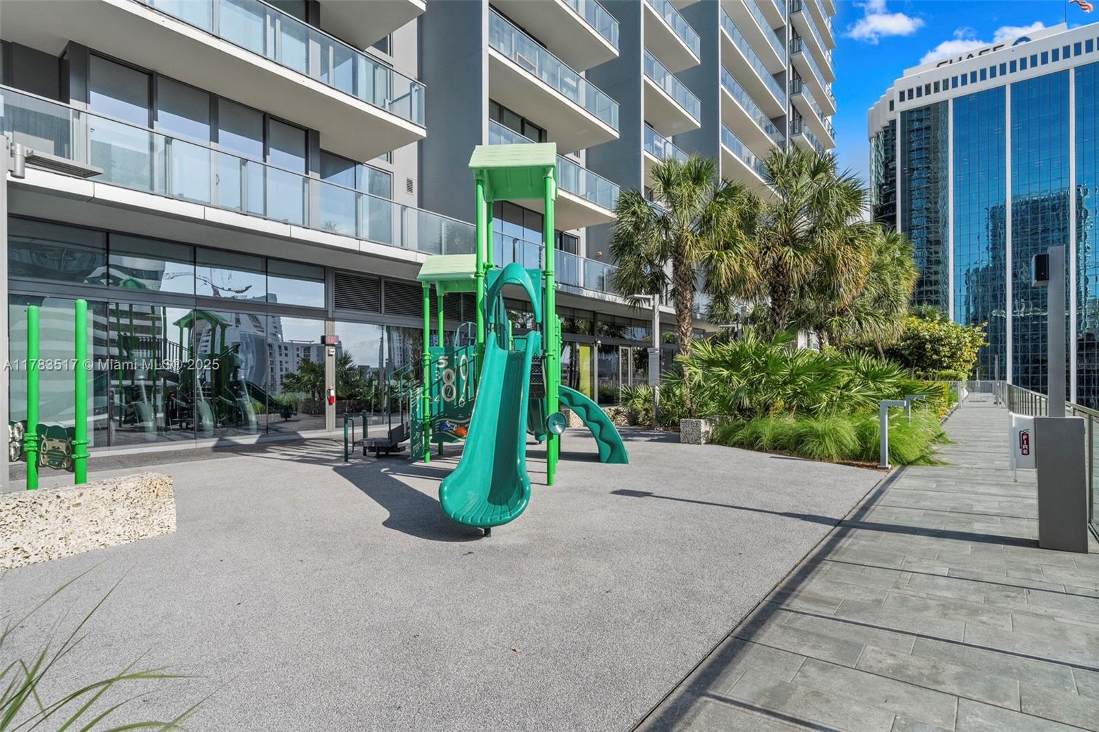 RISE CONDO - Residential