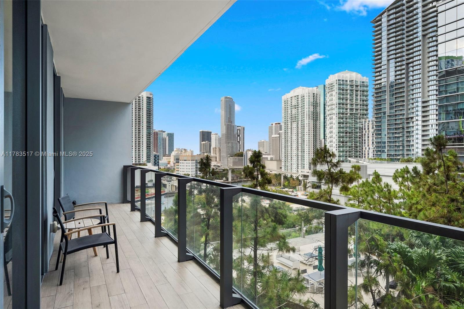 RISE CONDO - Residential