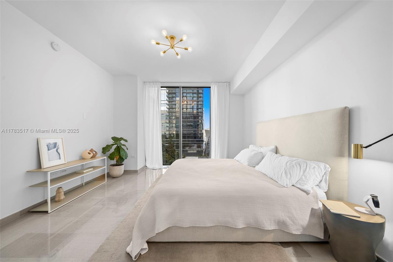 RISE CONDO - Residential