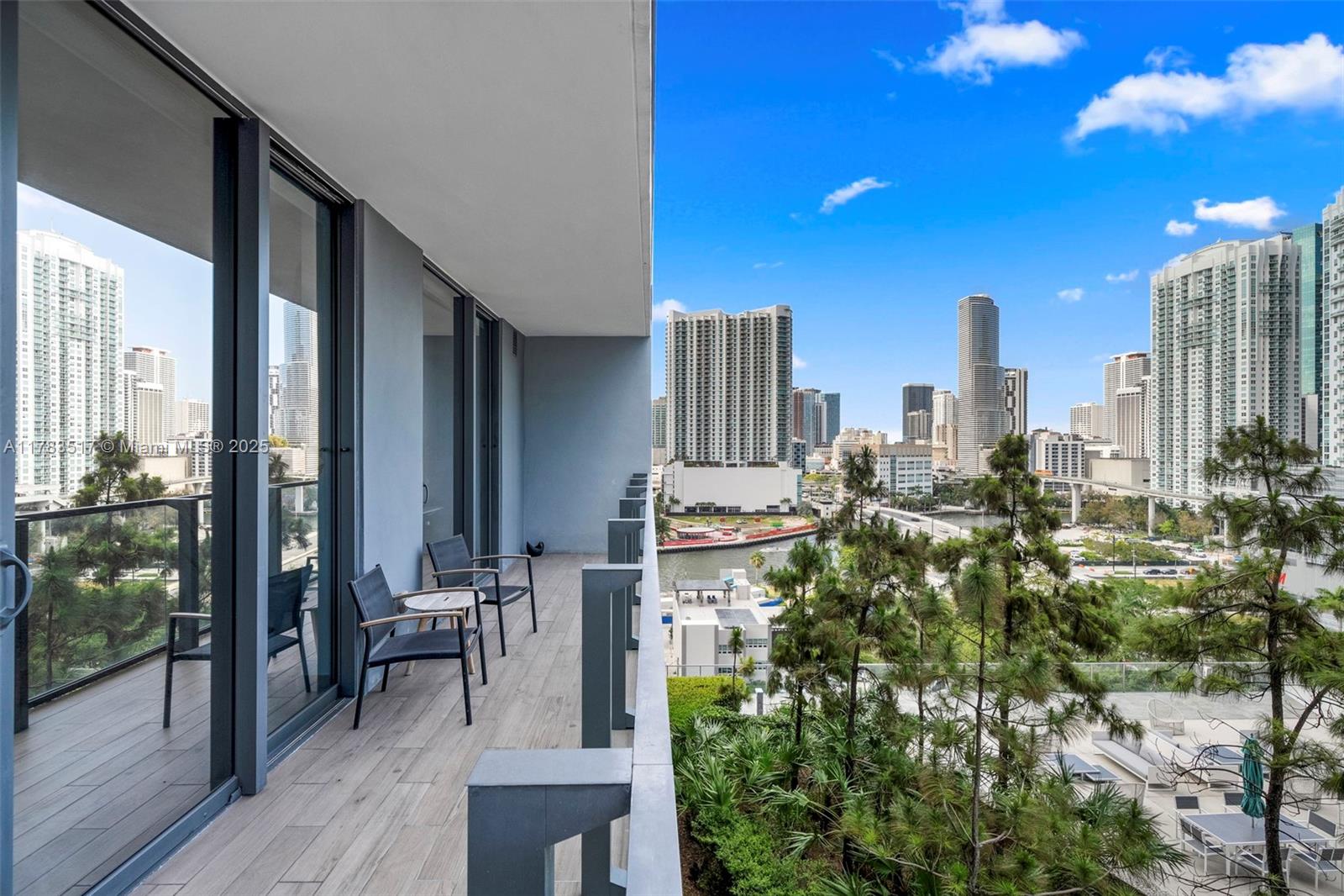 RISE CONDO - Residential