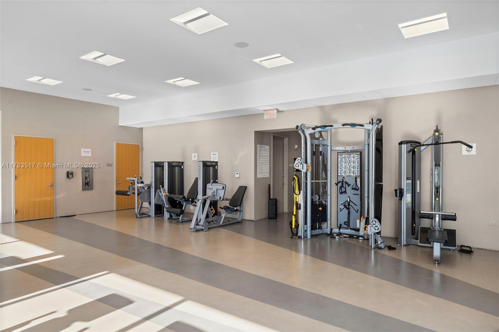 RISE CONDO - Residential