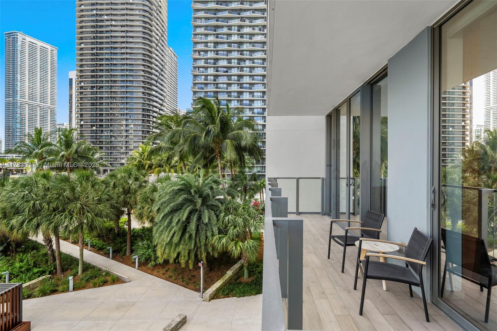 RISE CONDO - Residential