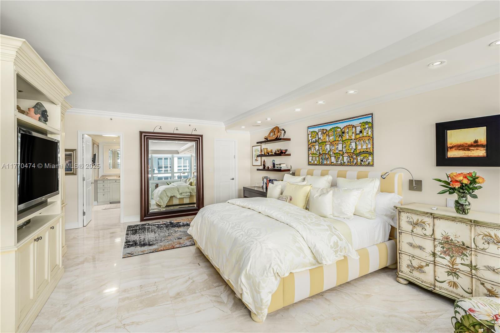 KENILWORTH CONDO - Residential