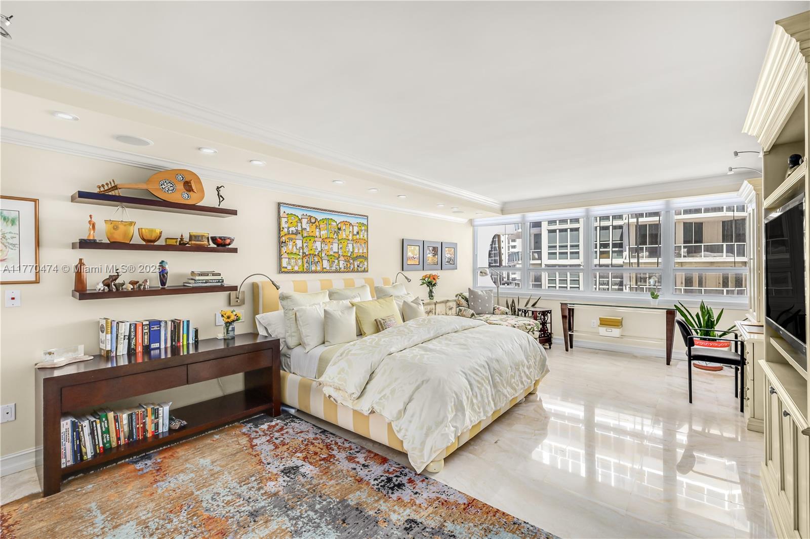 KENILWORTH CONDO - Residential