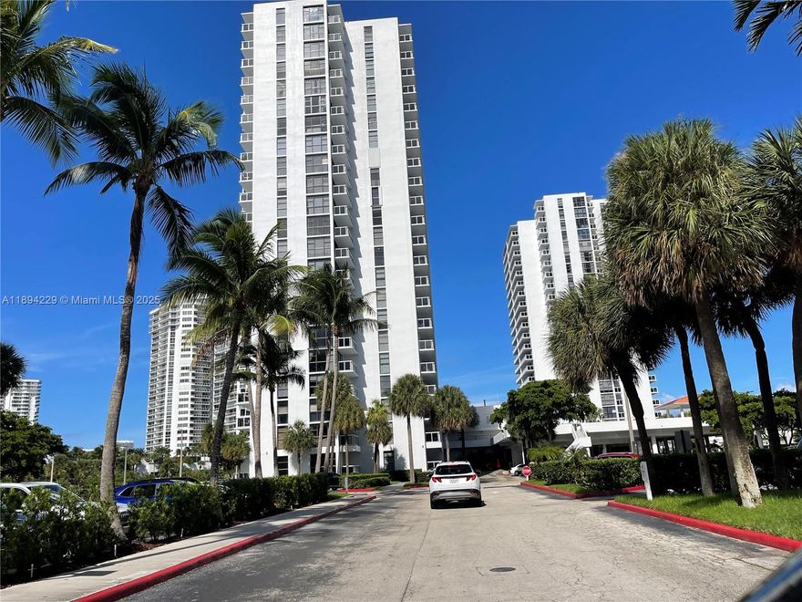 Easy to show call listing agents. Unit recently freshly  Luxury 2/2 waterfront condo in Aventura's Waterview Towers! Enjoy amazing Intracoastal, ocean and city views from every room and the oversized balcony through floor-to-ceiling windows. This stunning split-floor plan features two master suites, an upgraded modern kitchen, and abundant closets. Great amenities: gym, Jacuzzi, 24/7 security & valet, and more. Perfectly located steps from Aventura Mall, minutes to the beach dining, and parks. Easy access to Miami & Ft. Lauderdale airports. Freshly painted and move-in ready!!