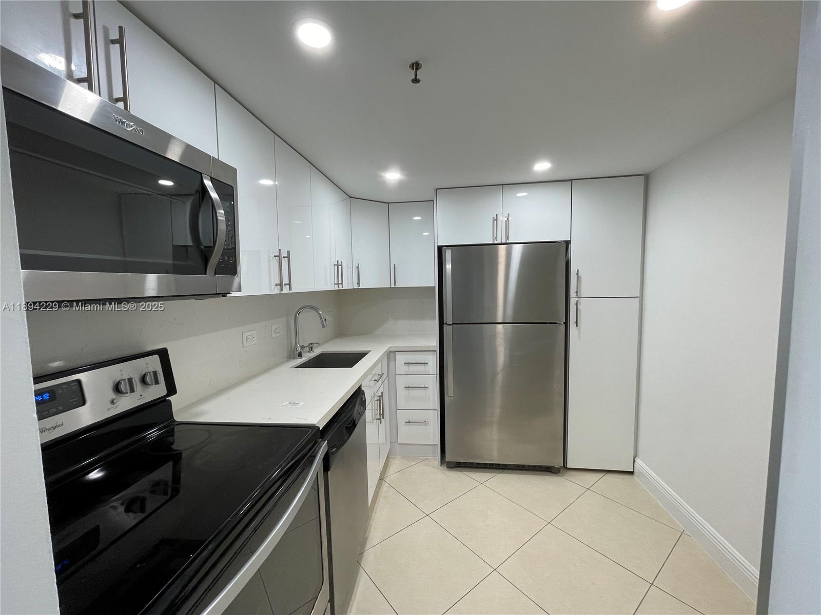 WATERVIEW CONDO - Residential Lease