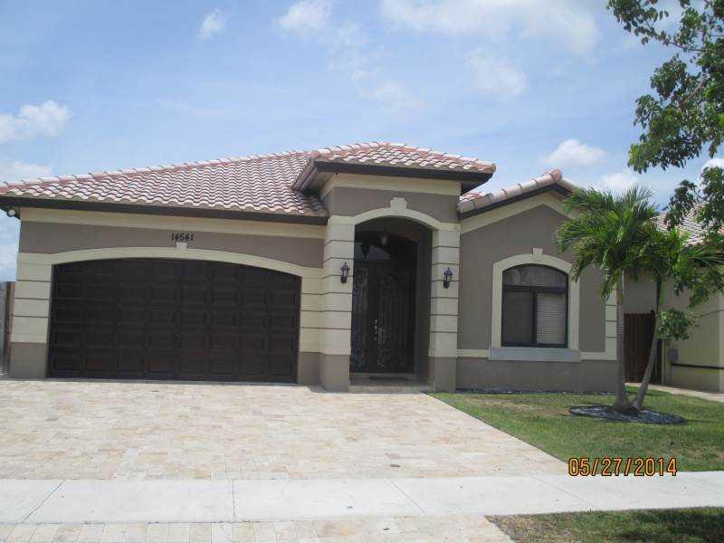 Location, Location! Spacious 4 bedroom, 3 bathroom home with a large office space. Open concept kitchen, living room and dining areas. New construction, stainless steel appliances, his and hers sinks, custom walk in closets, laundry room, huge backyard, p rivate fence and much more. Please click show assist for appointments.