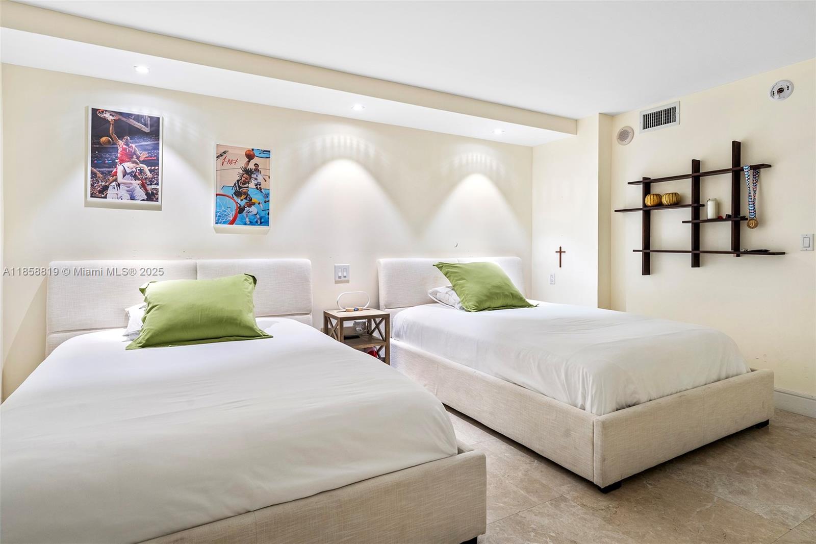 MAR-AZUL CONDO - Residential