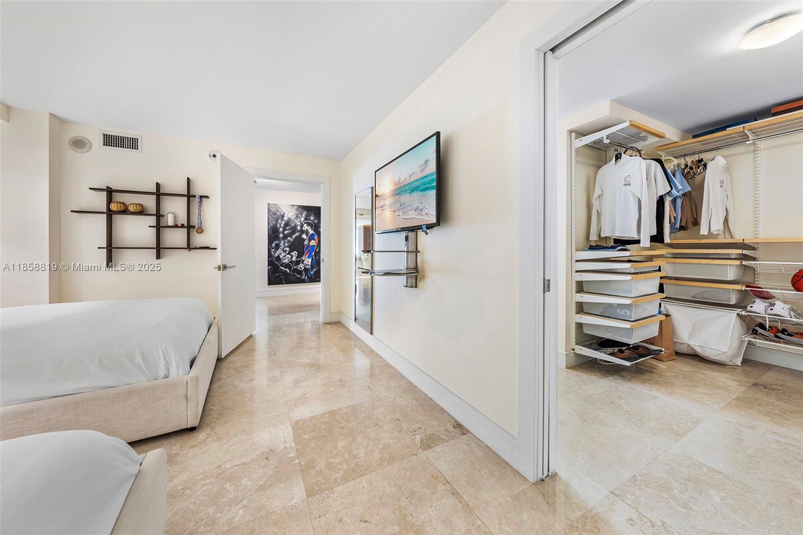 MAR-AZUL CONDO - Residential