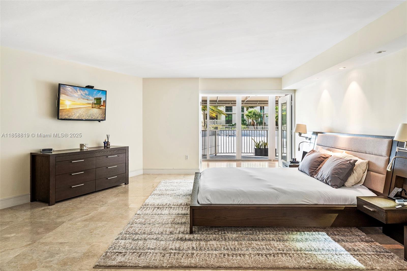 MAR-AZUL CONDO - Residential