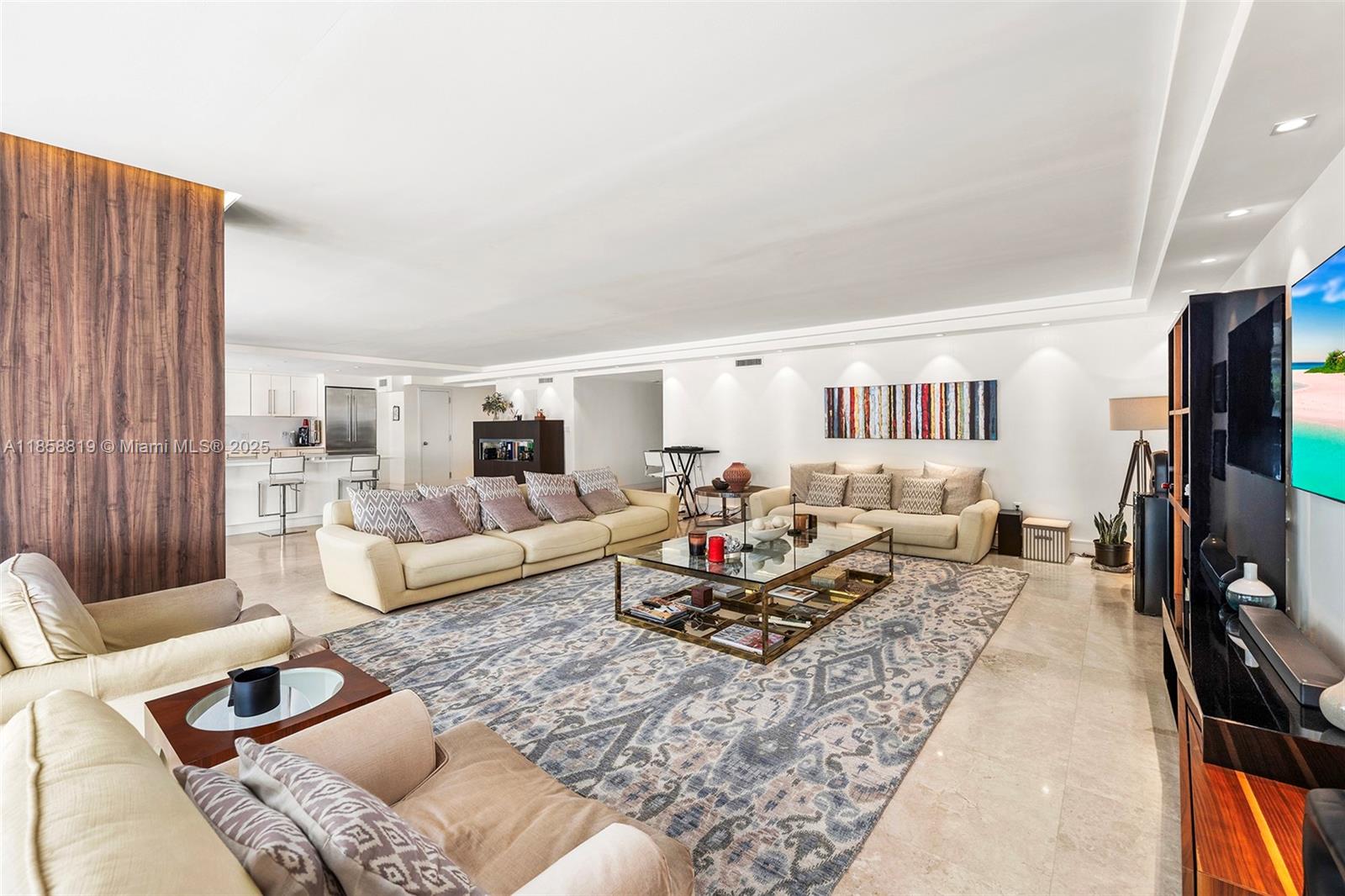 600 Grapetree Dr 3BS