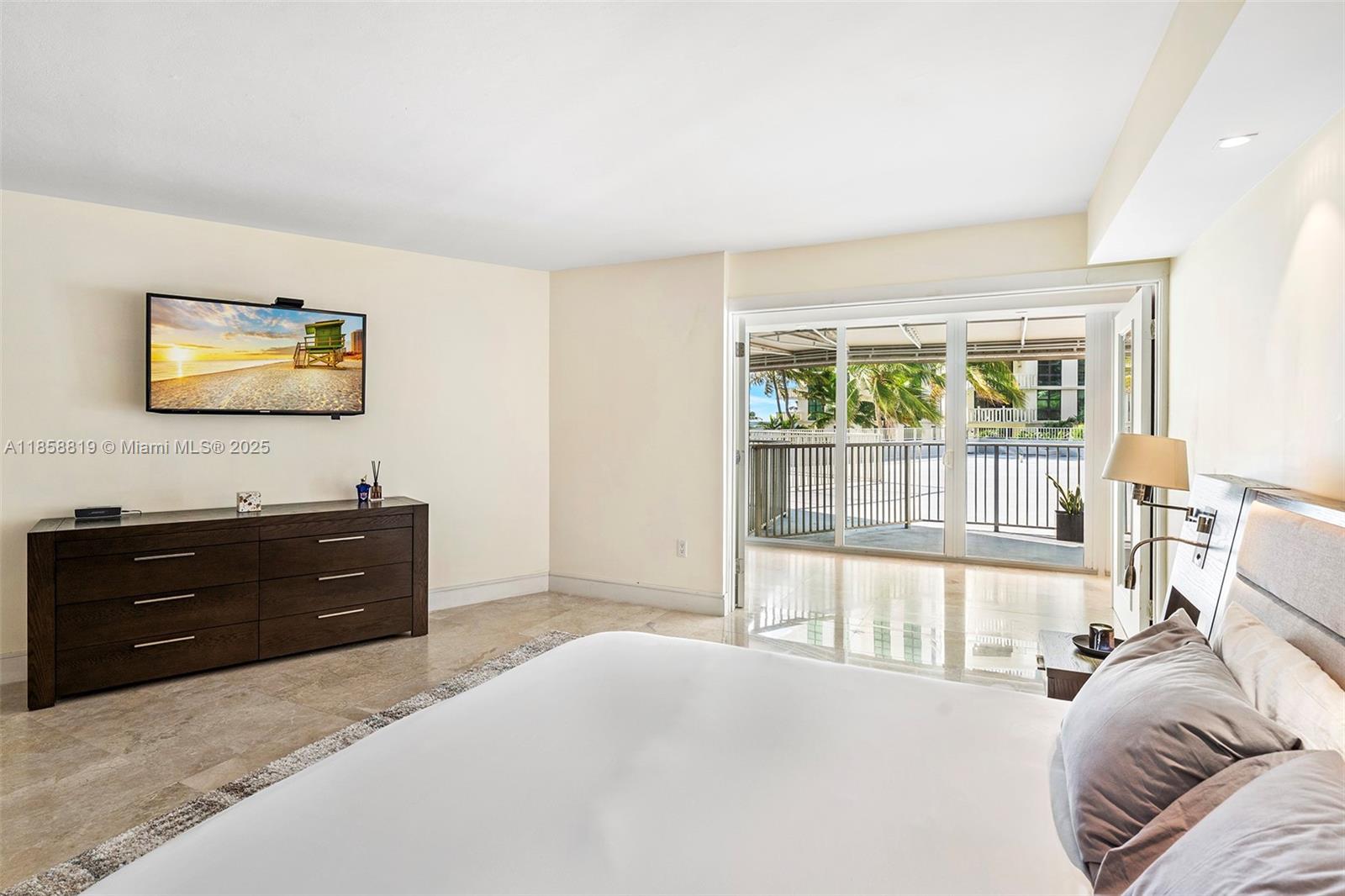 MAR-AZUL CONDO - Residential