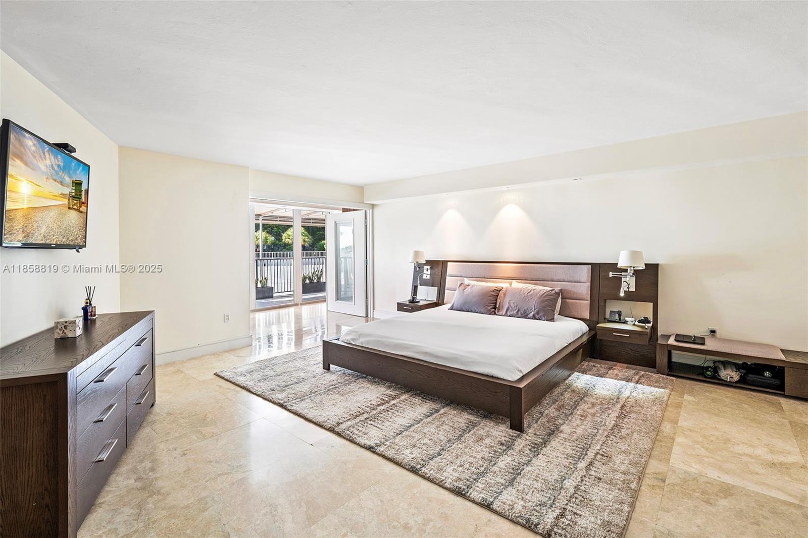 MAR-AZUL CONDO - Residential