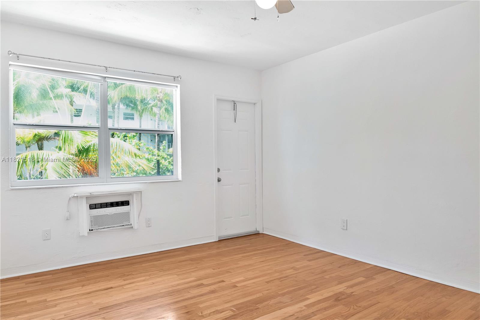 101 Collins Ave 16, Miami Beach, Miami-Dade County, Florida - 1 Bedrooms  
1 Bathrooms - 
