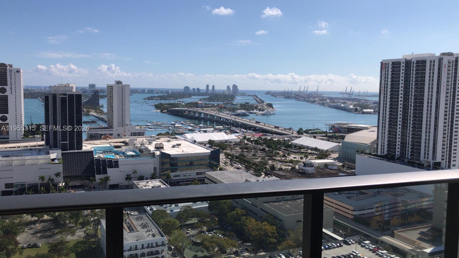 1600 NE 1st Ave 2902