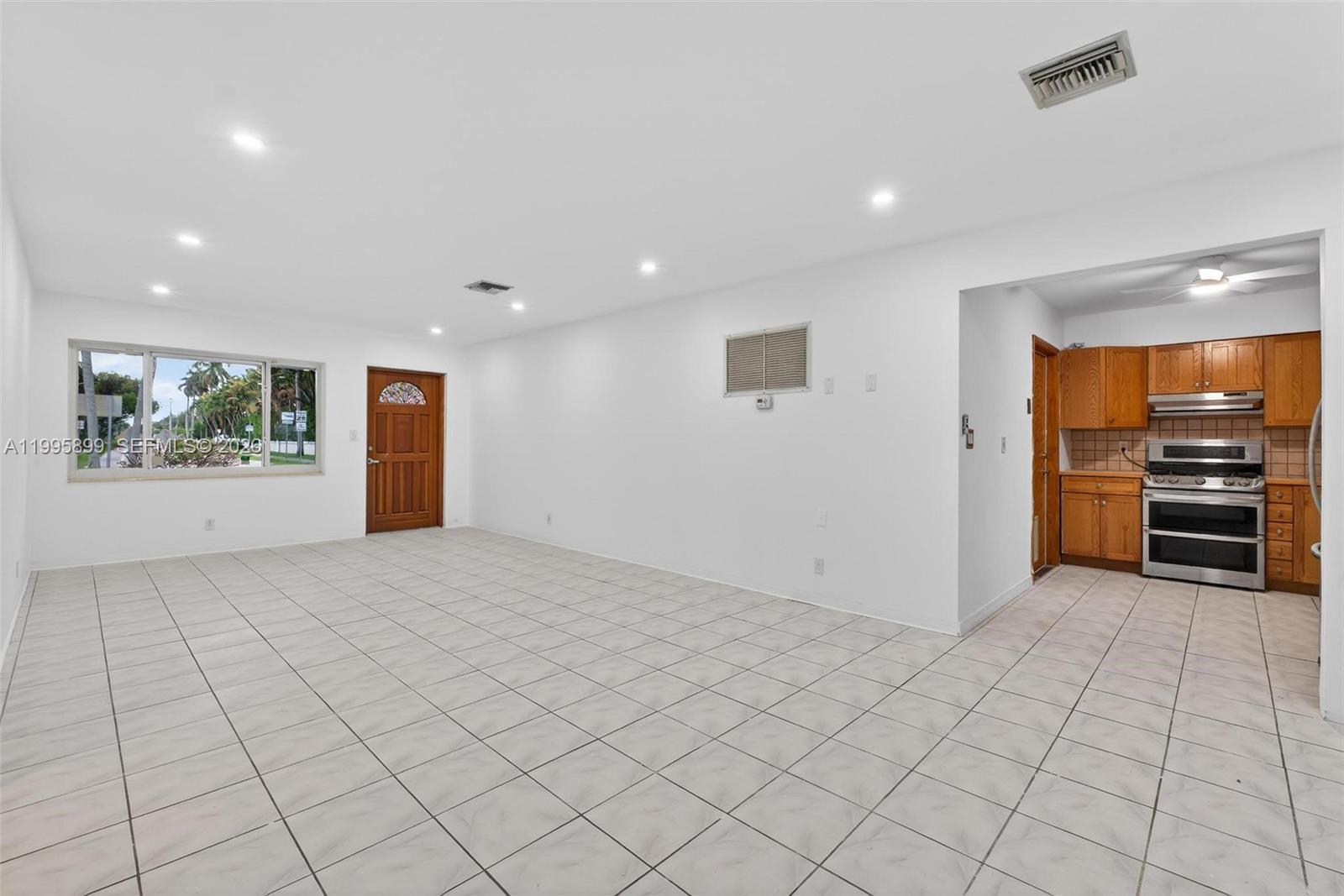 HOLLYWOOD HOMESITES HIGH - Residential