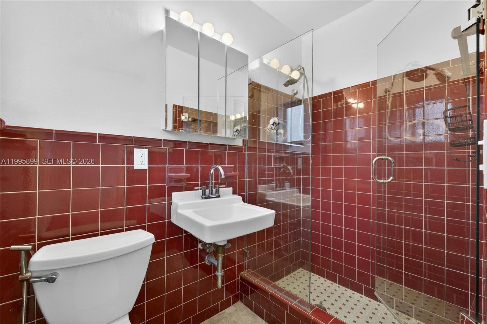 HOLLYWOOD HOMESITES HIGH - Residential