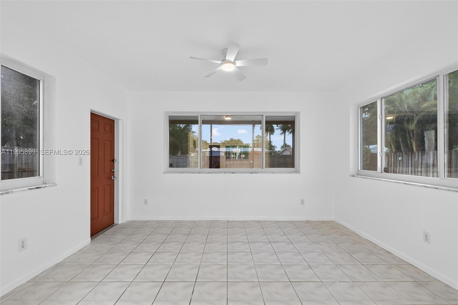 HOLLYWOOD HOMESITES HIGH - Residential