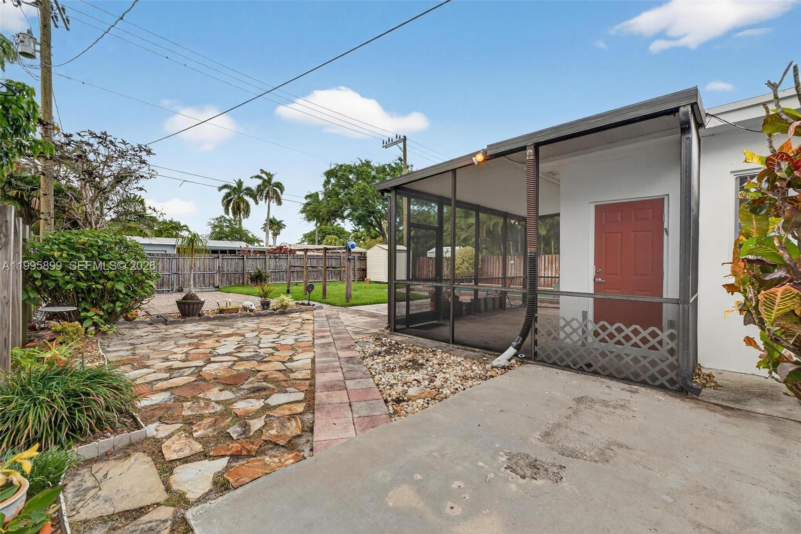 HOLLYWOOD HOMESITES HIGH - Residential