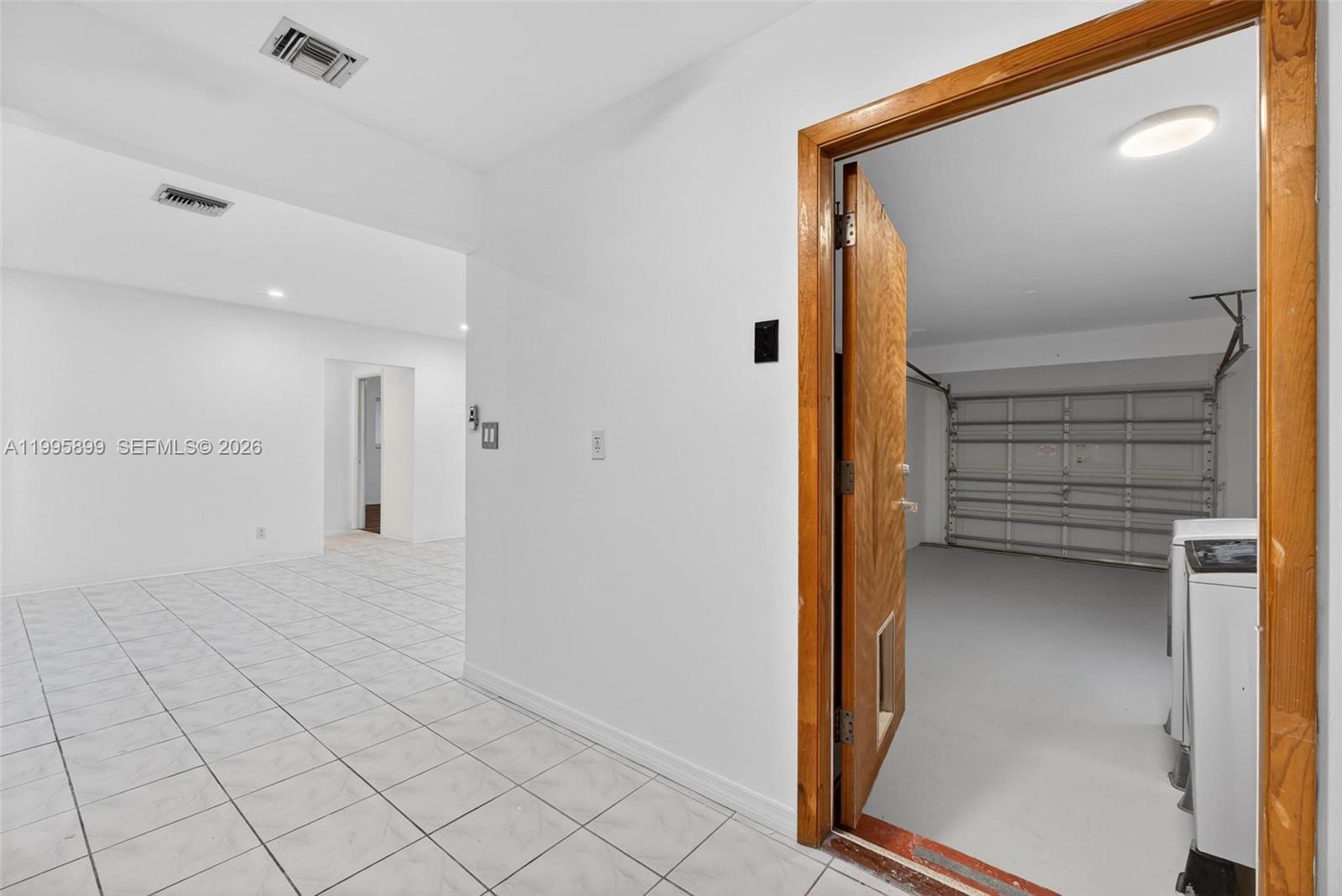 HOLLYWOOD HOMESITES HIGH - Residential