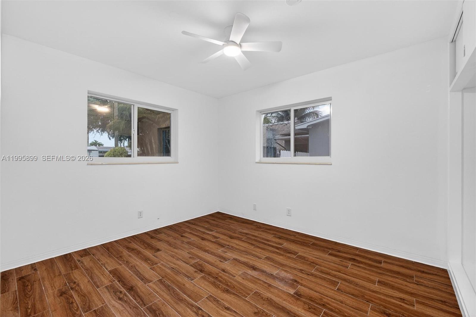 HOLLYWOOD HOMESITES HIGH - Residential