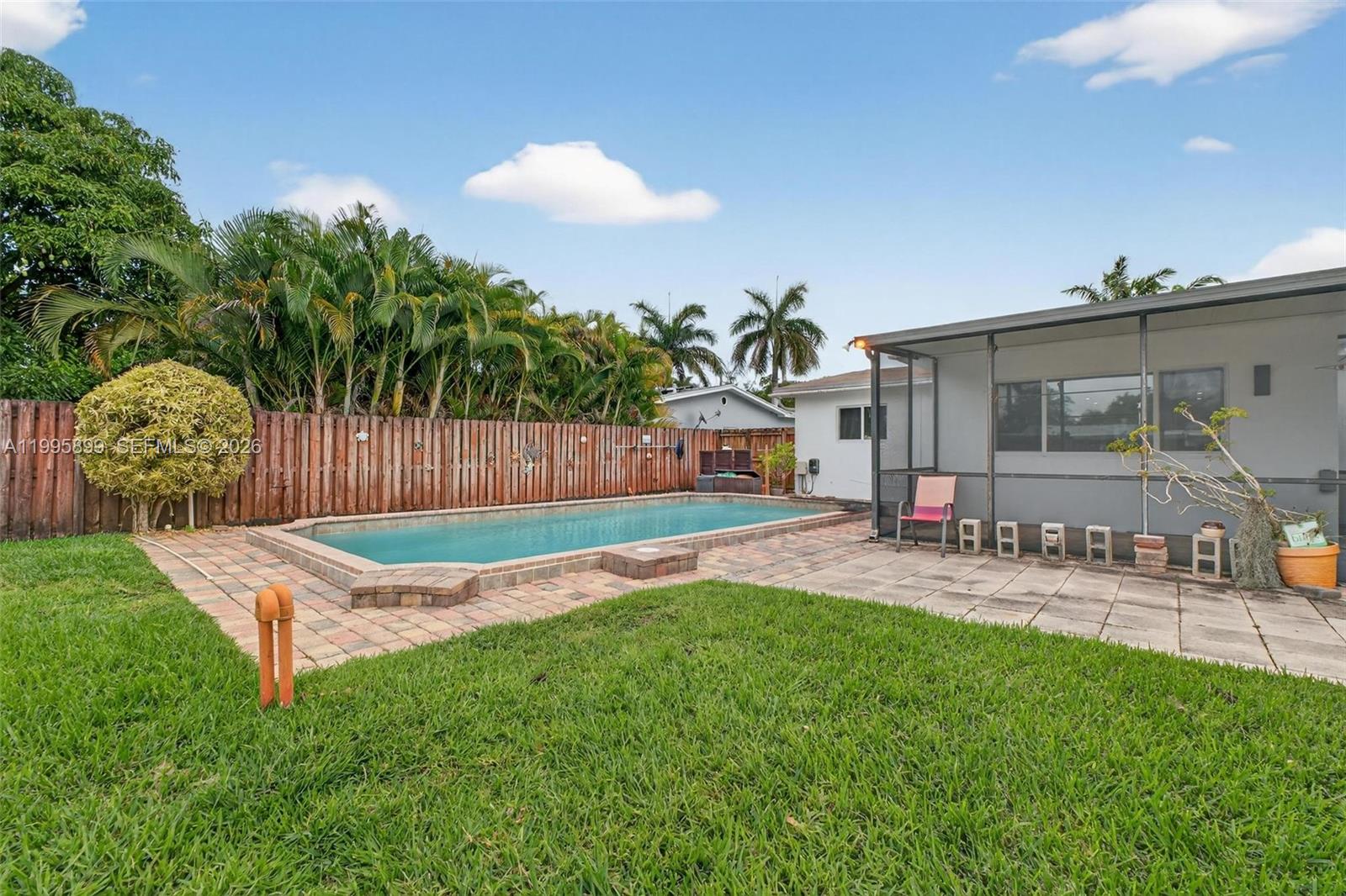 HOLLYWOOD HOMESITES HIGH - Residential