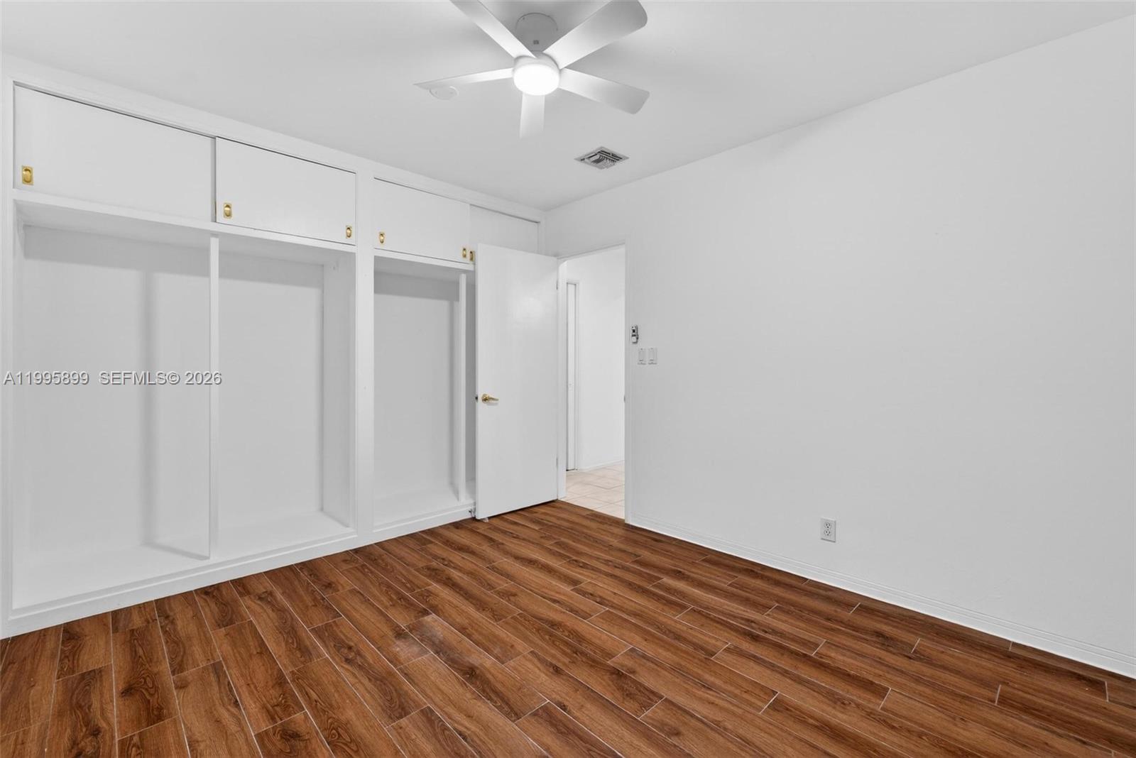 HOLLYWOOD HOMESITES HIGH - Residential