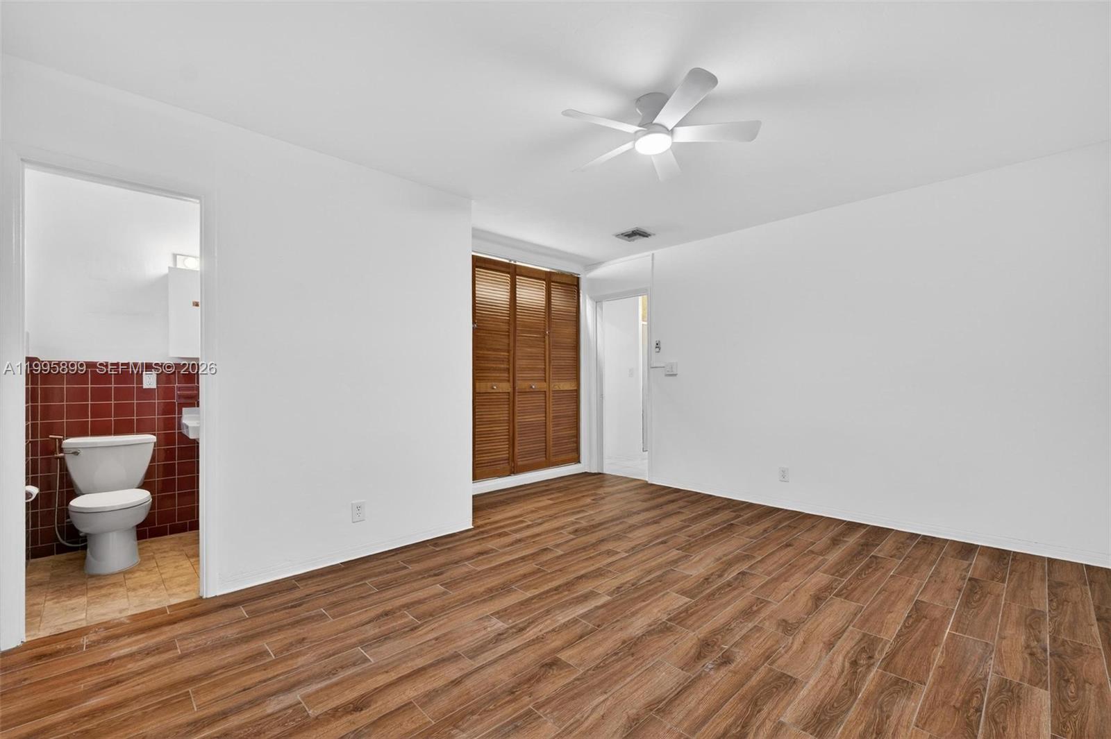 HOLLYWOOD HOMESITES HIGH - Residential