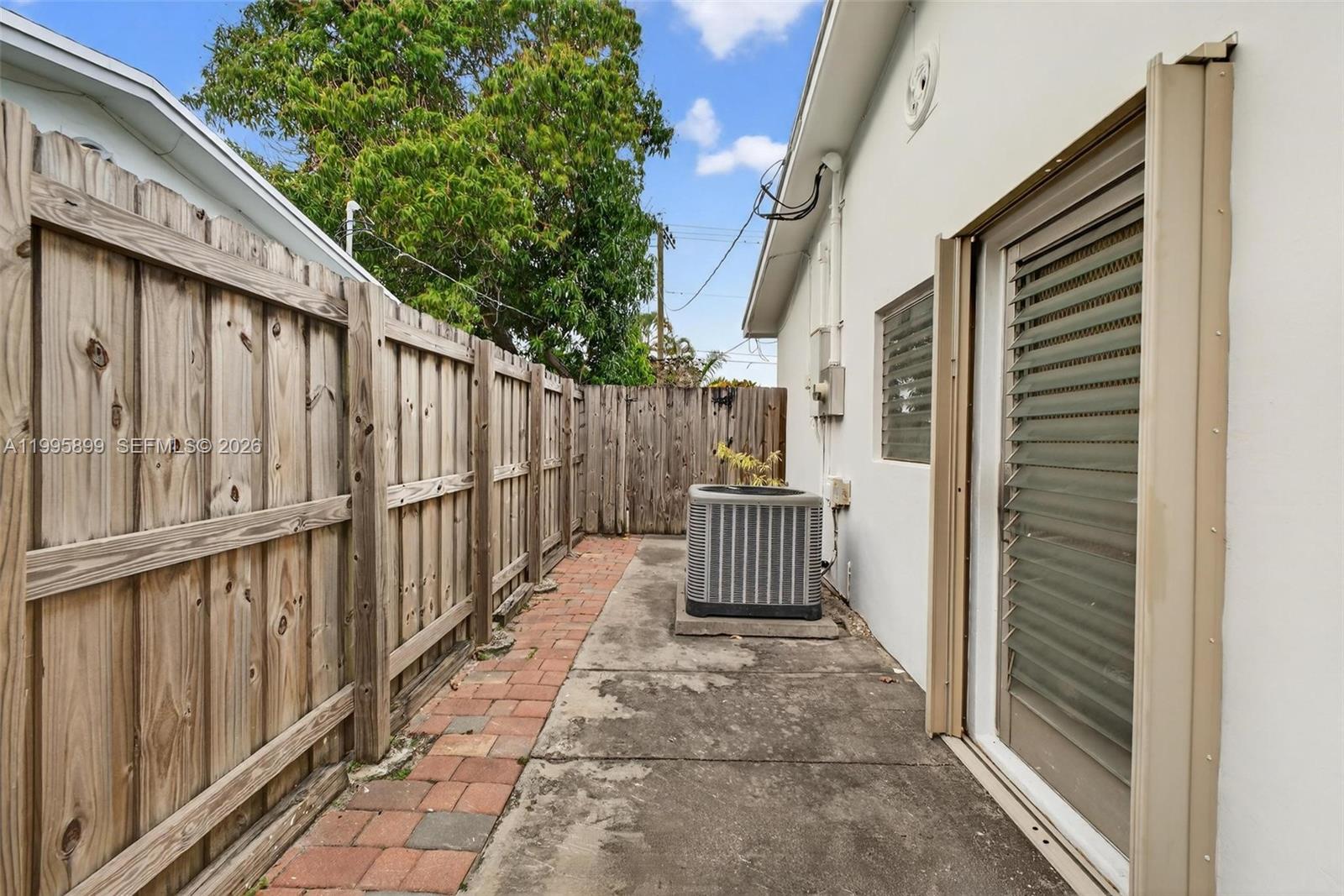 HOLLYWOOD HOMESITES HIGH - Residential