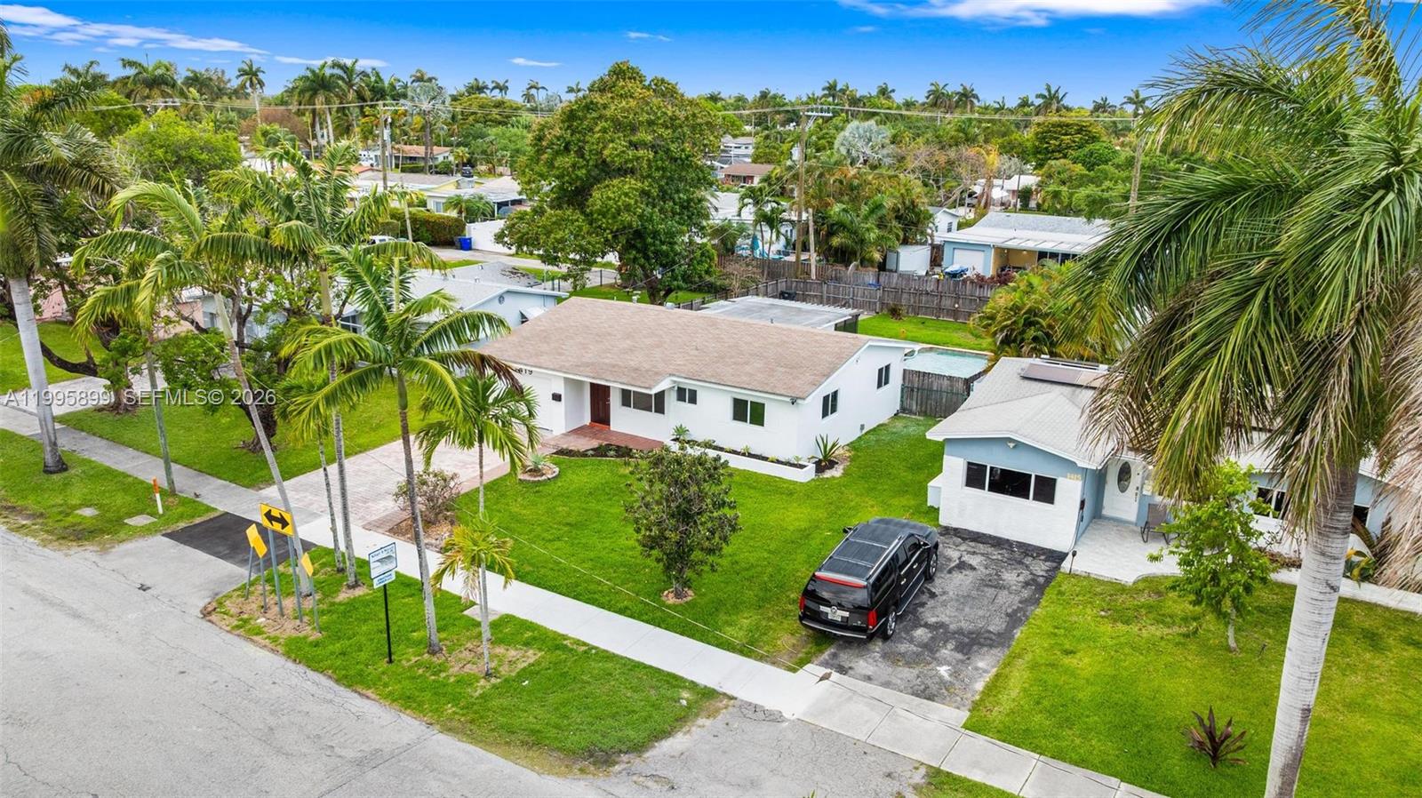 HOLLYWOOD HOMESITES HIGH - Residential