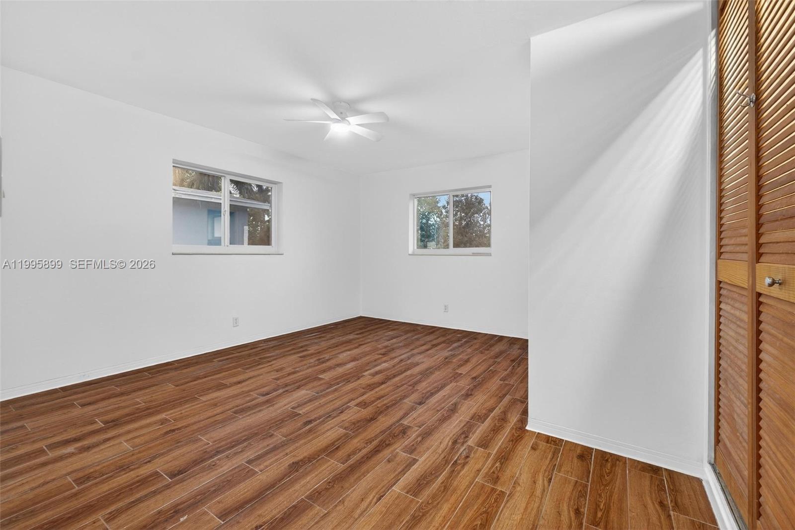 HOLLYWOOD HOMESITES HIGH - Residential