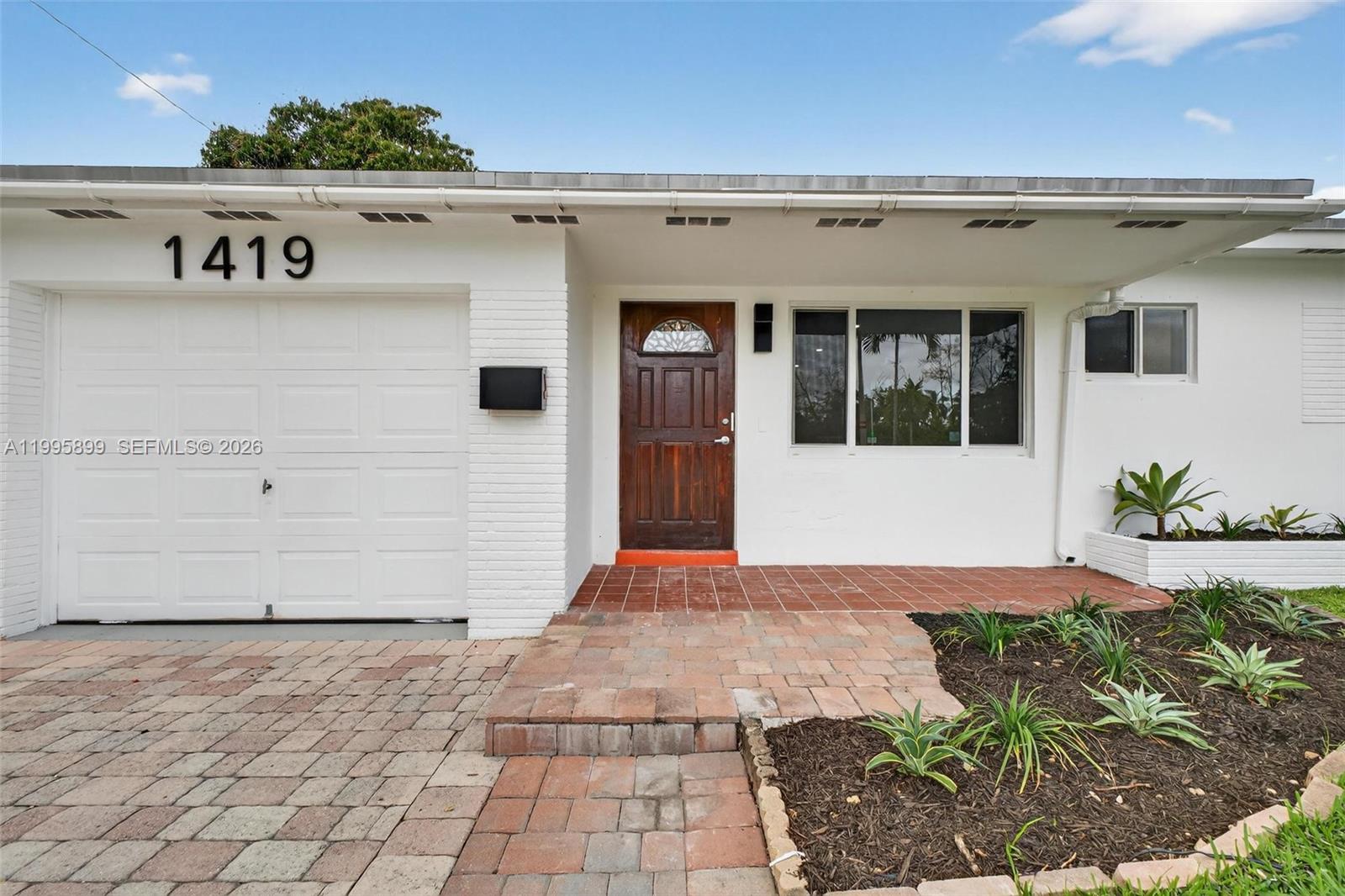 HOLLYWOOD HOMESITES HIGH - Residential