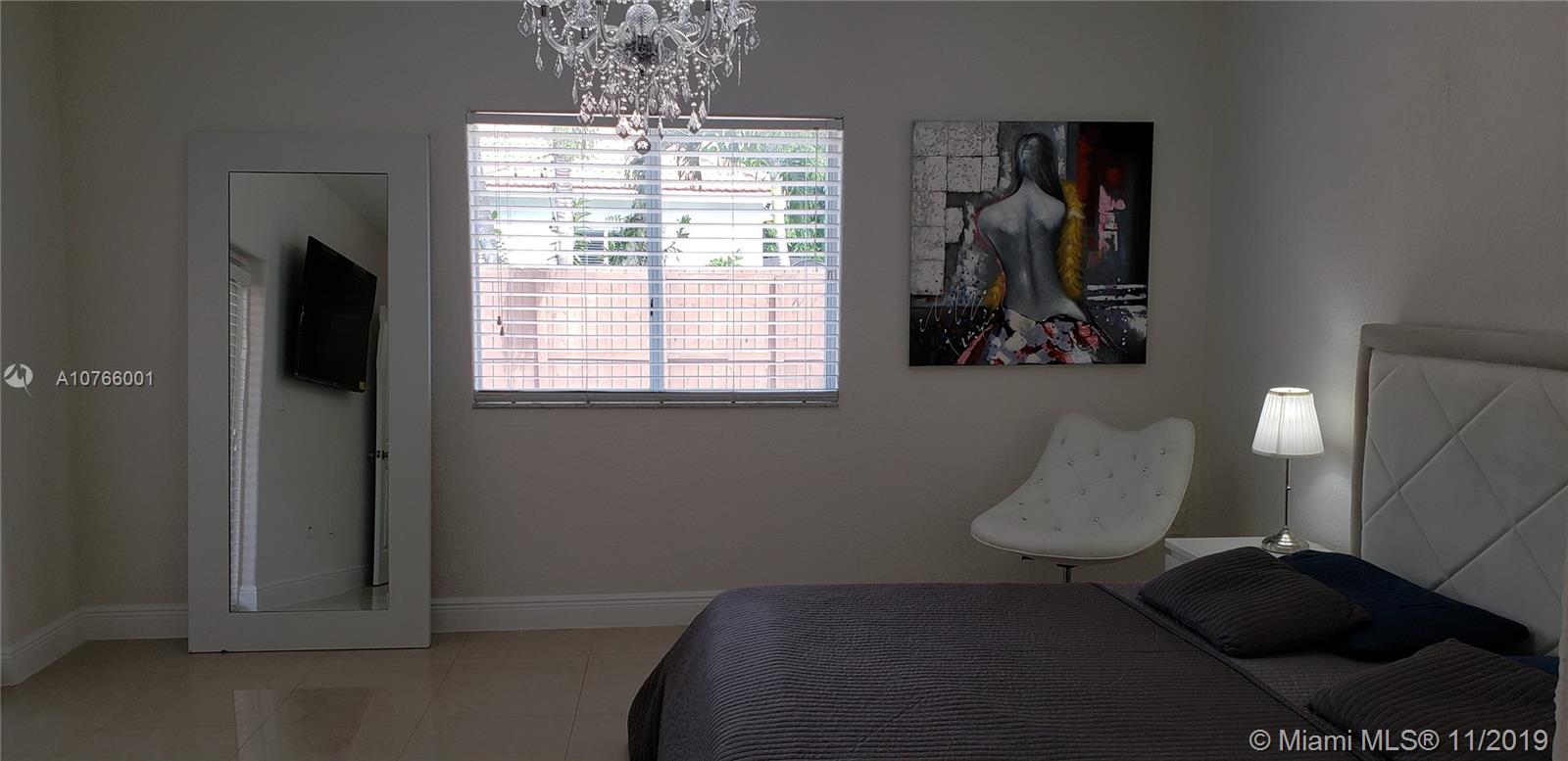 PALM SPRING ESTATES - Residential